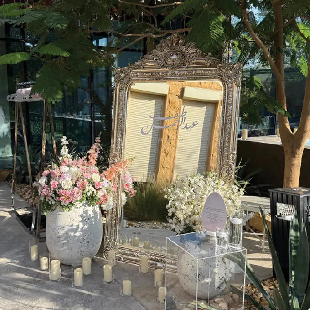 Image gallery marquee